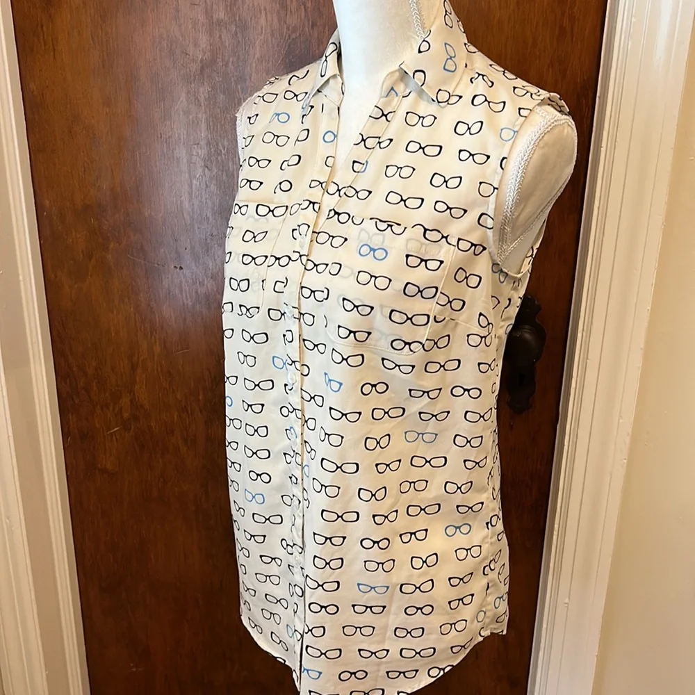 Talbots eyeglass / glasses V neck sleeveless button up. Whimsical. - Picture 2 of 8